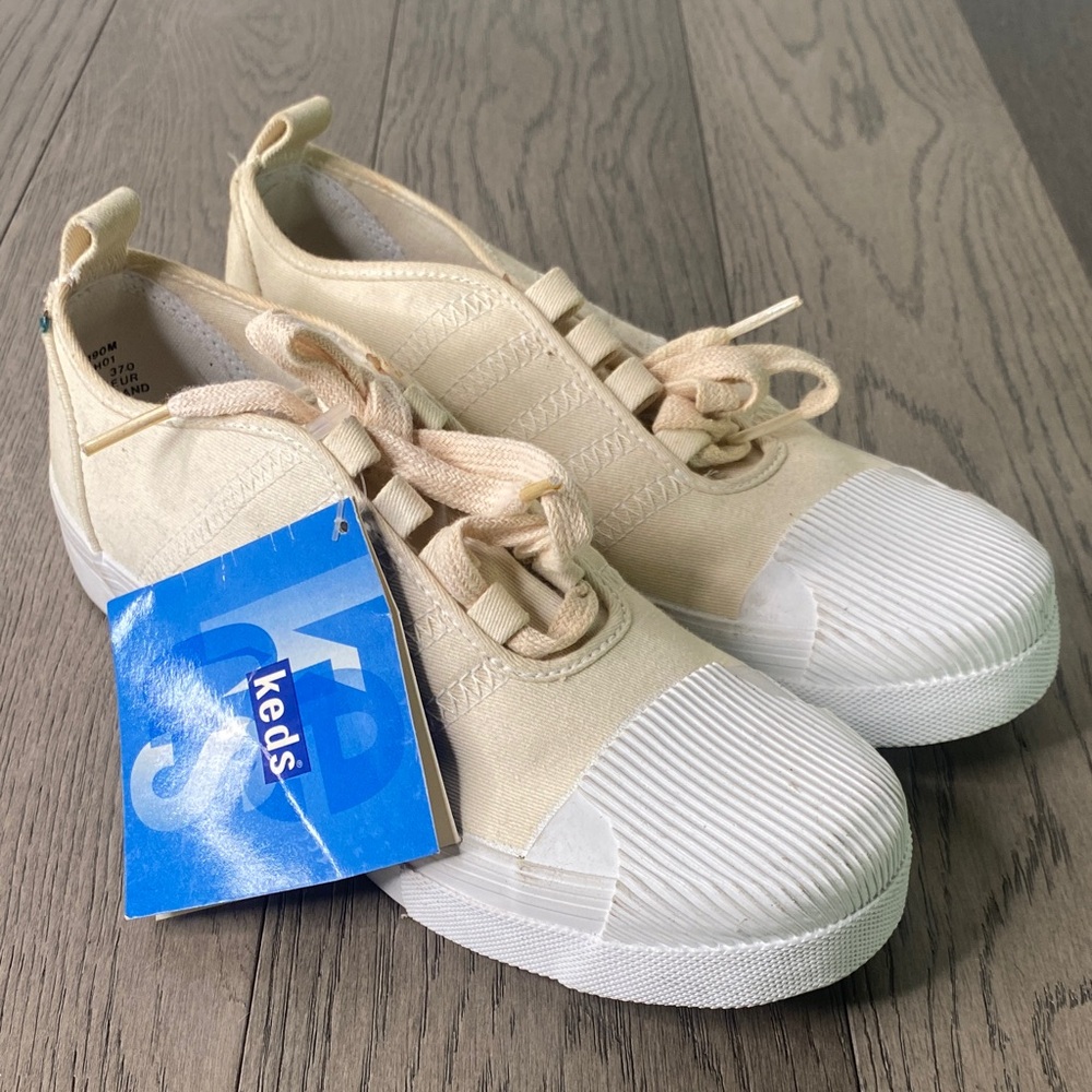 NOS Keds Women's Size 6.5 Cream Canvas Sneakers
